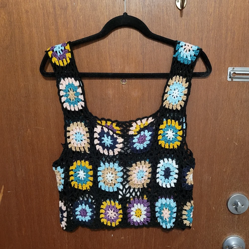 NWT Rebellion Again Crocheted Crop Tank - Picture 2 of 5